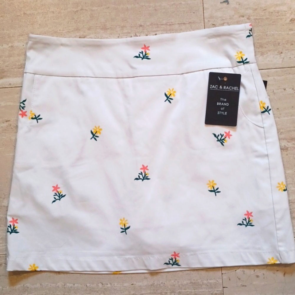 New Zac & Rachel White Floral Skort